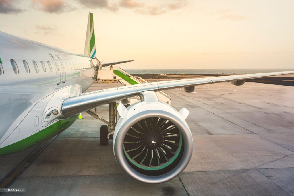 private jet, fly avcare